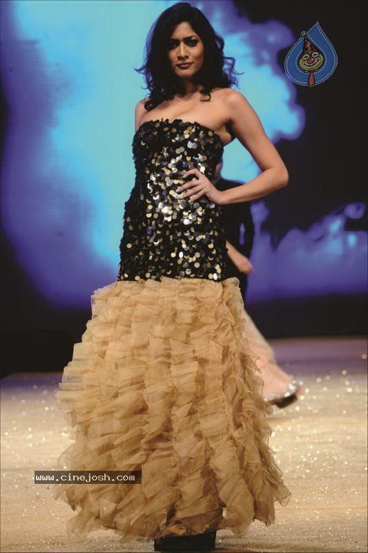 Shyamal Bhumika Ahmedabad Fashion Show - 8 / 83 photos