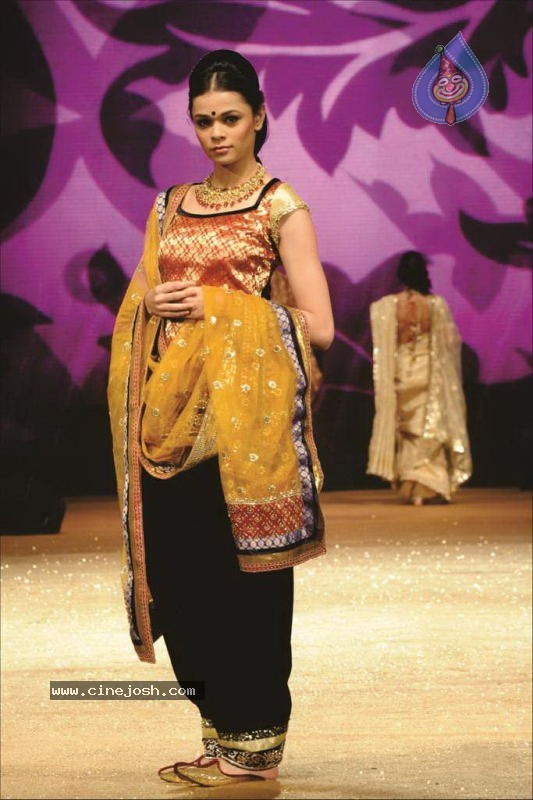 Shyamal Bhumika Ahmedabad Fashion Show - 9 / 83 photos