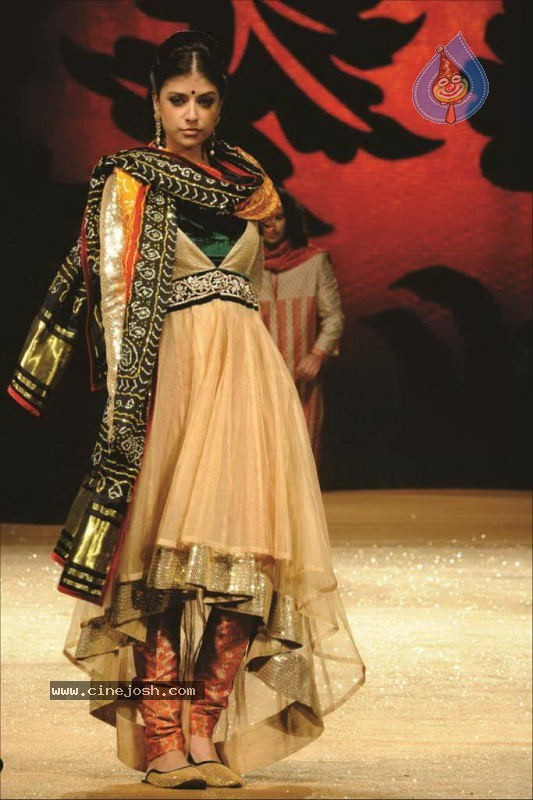Shyamal Bhumika Ahmedabad Fashion Show - 39 / 83 photos