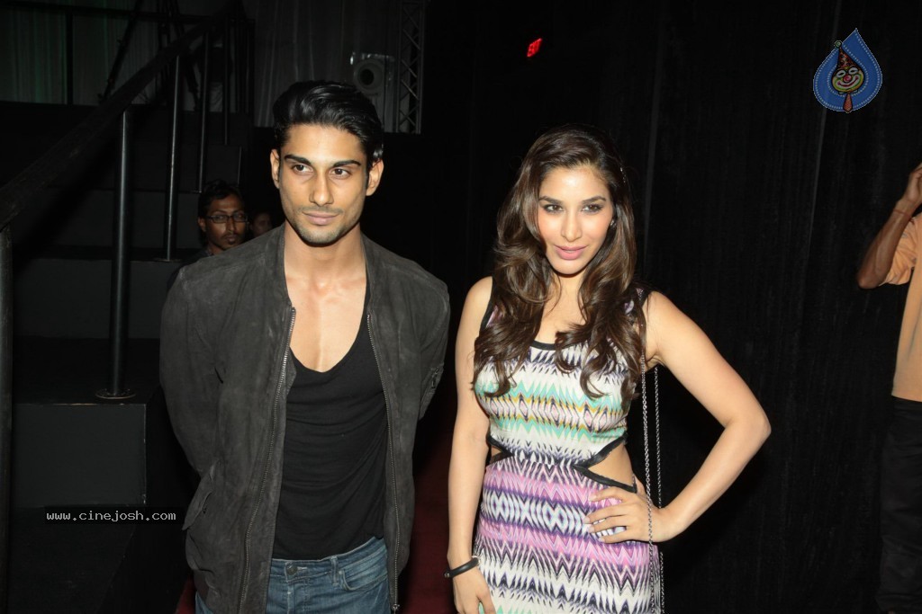 Signature International Fashion Weekend Photos - 22 / 75 photos