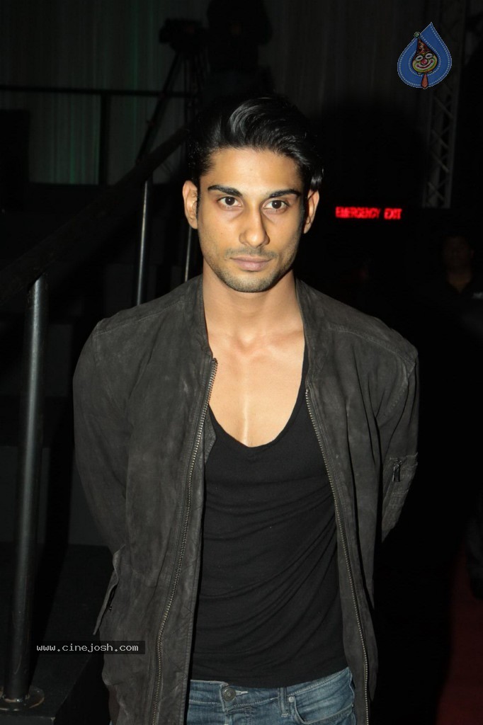 Signature International Fashion Weekend Photos - 27 / 75 photos