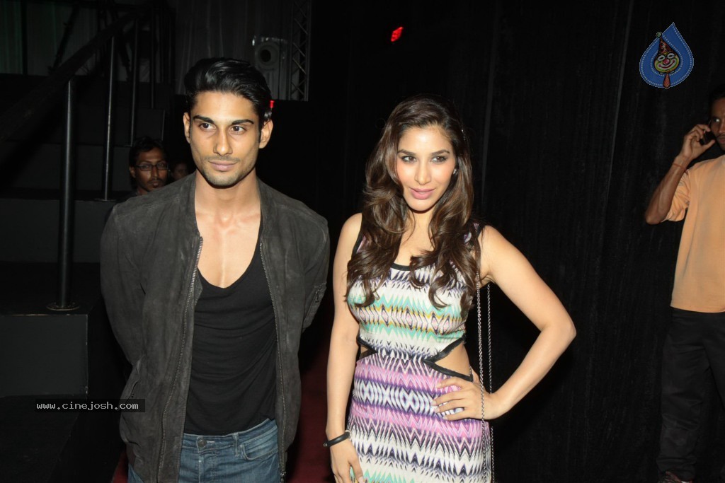 Signature International Fashion Weekend Photos - 44 / 75 photos
