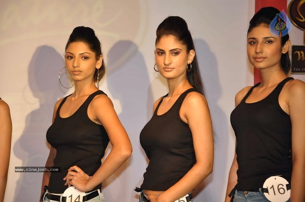 Signature Premier Model Hunt - 14 / 25 photos