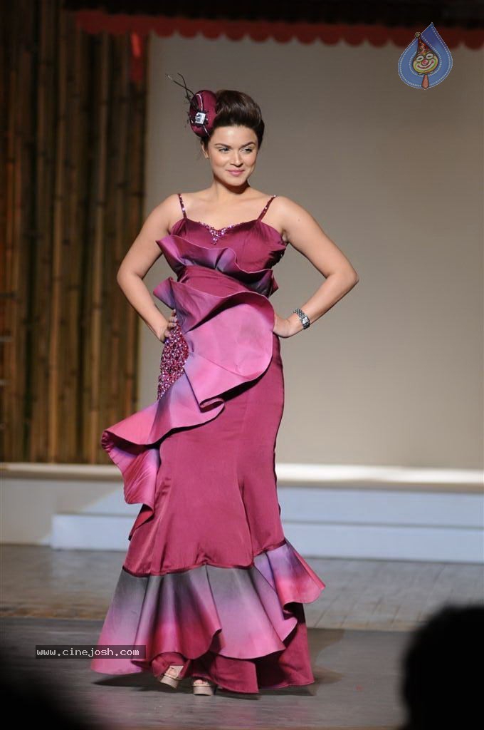 Silhouettes 16th Annual Fashion Awards 2012 - 30 / 45 photos