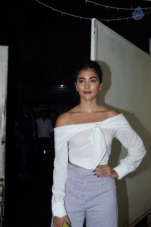 Simran Film Special Screening - 15 / 35 photos