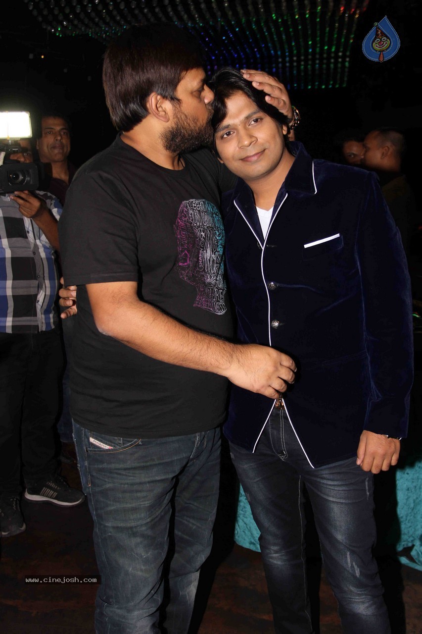 Singer Ankit Tiwari Bday Party - 38 / 64 photos