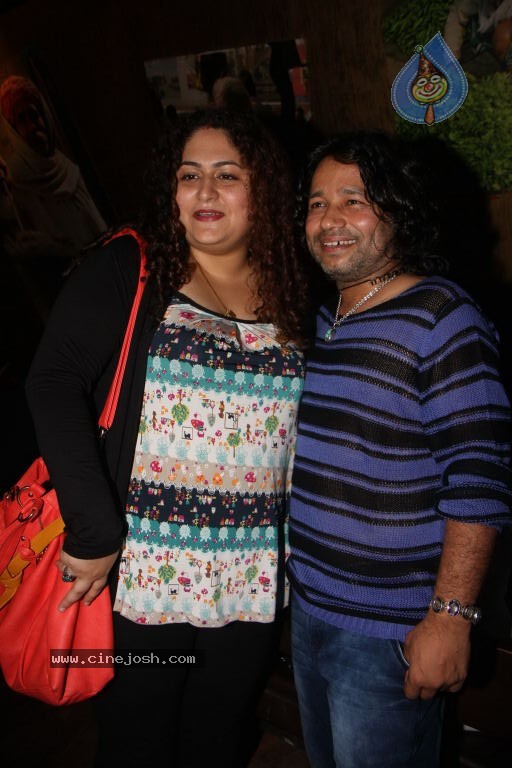 Singer Kailash Kher Bday Party - 7 / 36 photos
