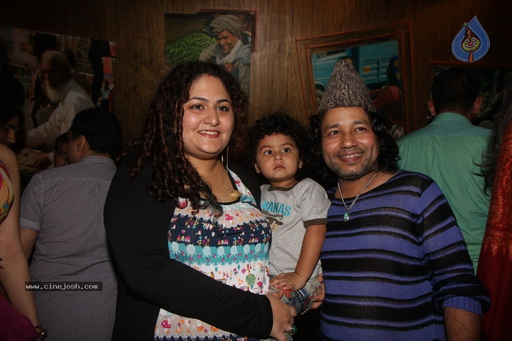 Singer Kailash Kher Bday Party - 11 / 36 photos