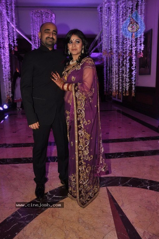 Singer Sunidhi Chauhan Wedding Reception - 41 / 64 photos