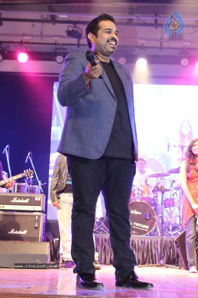 Singers at Kings in Concert Event - 37 / 43 photos
