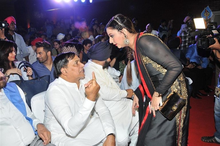 Singh is Bliing Special Screening Photos - 33 / 60 photos
