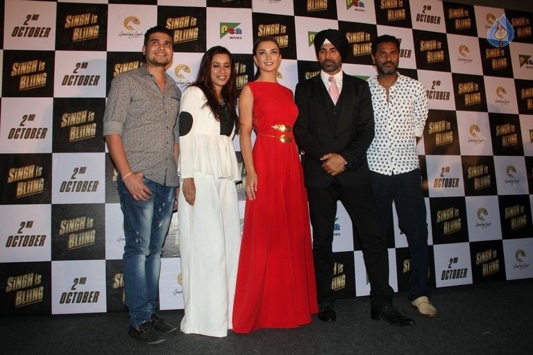 Singh is Bling Trailer Launch - 22 / 42 photos
