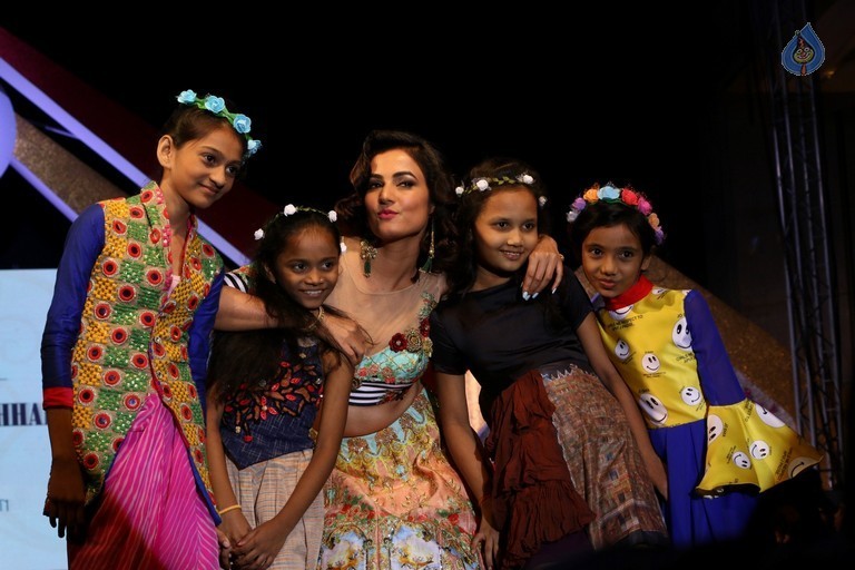Smile Foundation 11th Edition Of Ramp For Champs - 33 / 63 photos