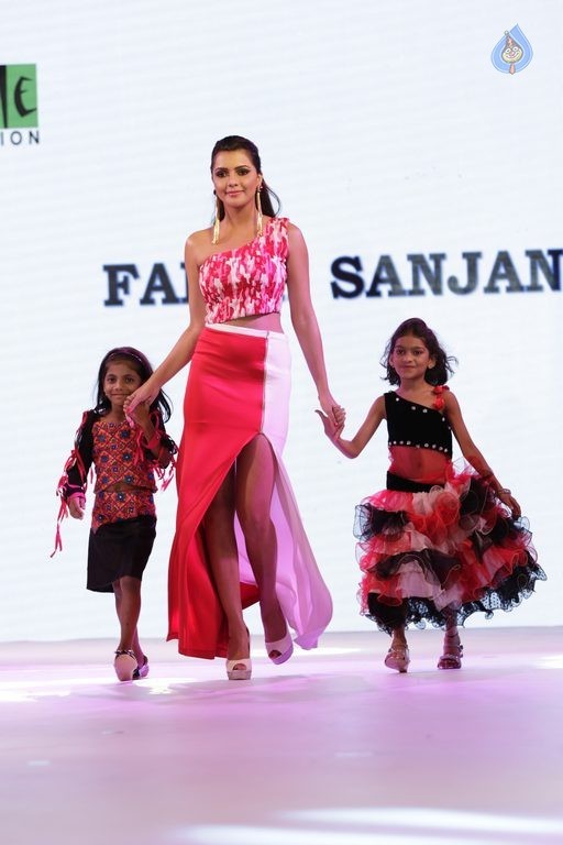 Smile Foundation 9th Edition Ramp Walk Show Photos - 86 / 104 photos