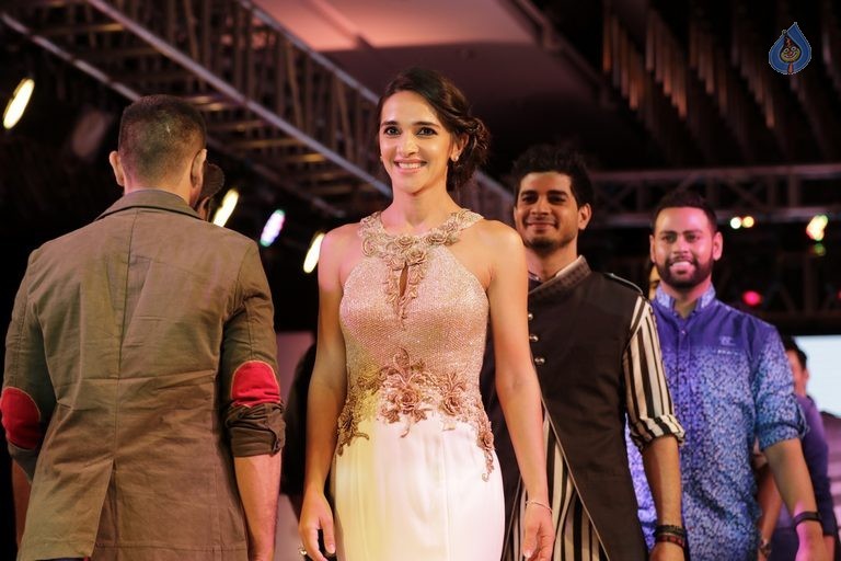 Smile Foundation 9th Edition Ramp Walk Show Photos - 94 / 104 photos