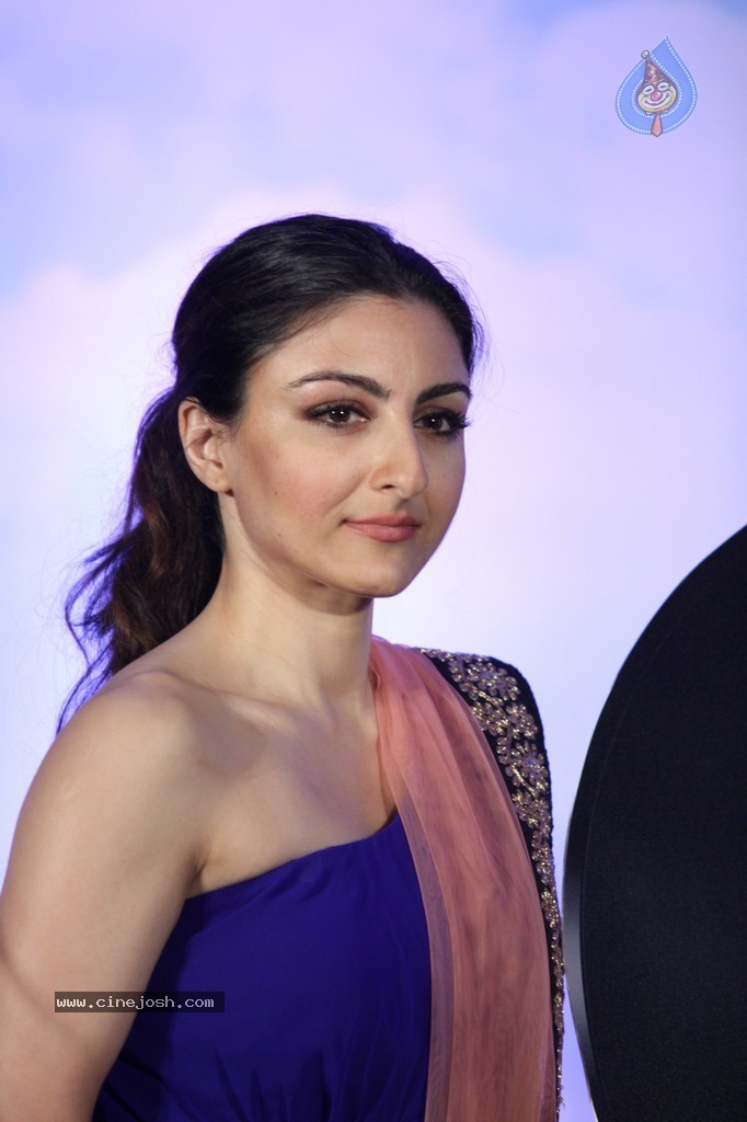 Soha Ali Khan at Clinic Plus Event - 8 / 52 photos