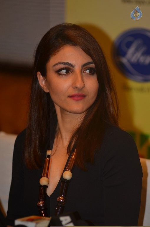 Soha Ali Khan at MPOC Event - 24 / 32 photos