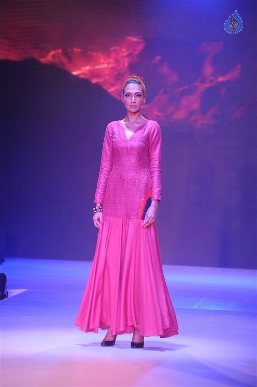 Soha Ali Khan at The 1st Edition of Liva Protege 2015 - 30 / 50 photos