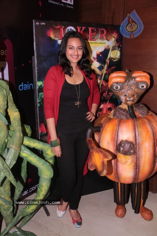 Sonakshi Sinha at Joker Film Event - 1 / 41 photos