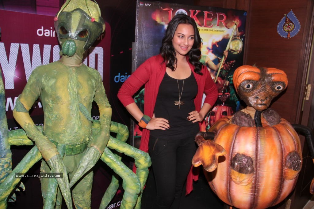 Sonakshi Sinha at Joker Film Event - 10 / 41 photos