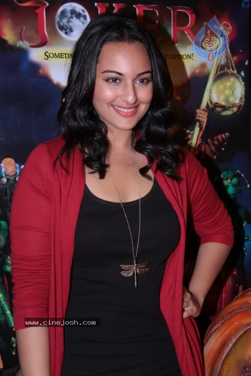 Sonakshi Sinha at Joker Film Event - 16 / 41 photos