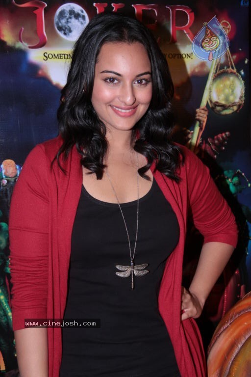 Sonakshi Sinha at Joker Film Event - 17 / 41 photos