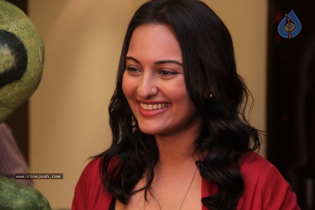 Sonakshi Sinha at Joker Film Event - 27 / 41 photos