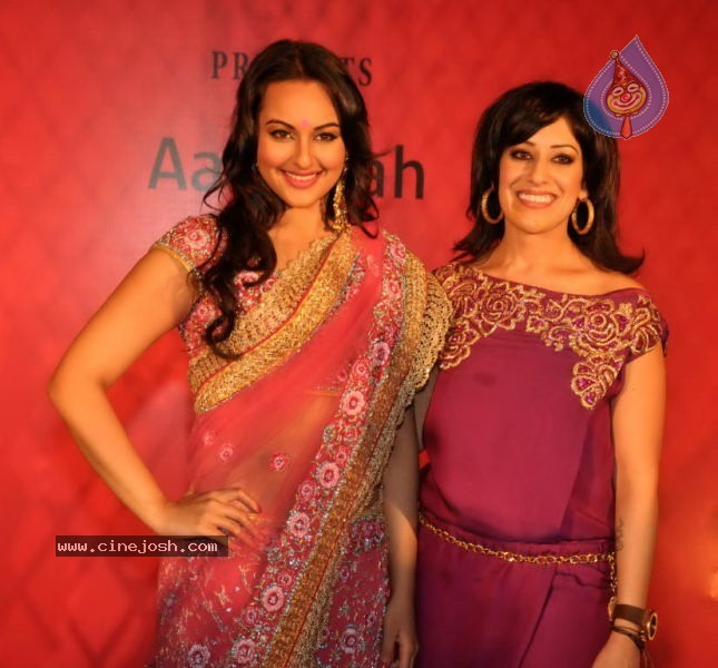 Sonakshi Sinha at Maheka Mirpuri Show - 21 / 61 photos