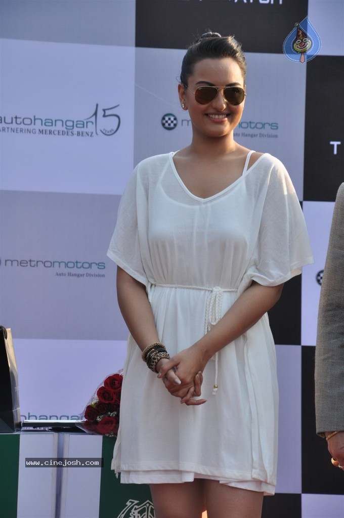 Sonakshi Sinha at Metro Motors Event - 3 / 54 photos