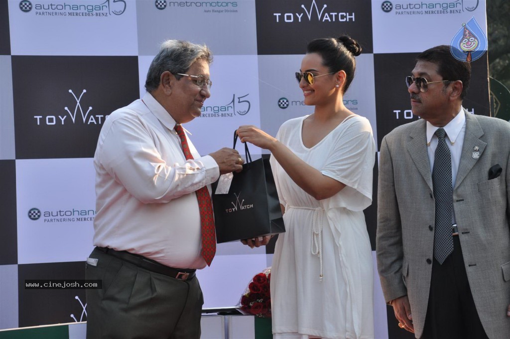 Sonakshi Sinha at Metro Motors Event - 46 / 54 photos