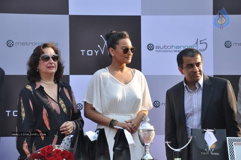 Sonakshi Sinha at Metro Motors Event - 47 / 54 photos