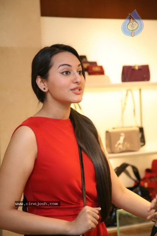 Sonakshi Sinha at The Launch of My Salvatore Ferragamo Collection - 30 / 35 photos