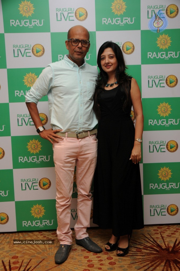 Sonakshi Sinha at The Rajguru Fashion Parade - 10 / 47 photos