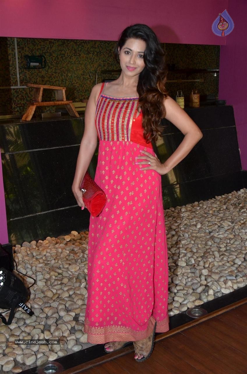 Sonali Mukherjee Wedding Reception - 19 / 62 photos
