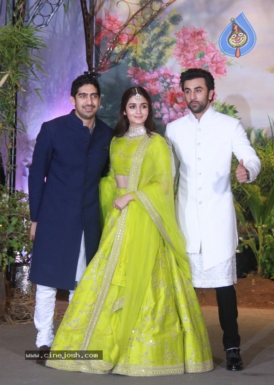 Sonam Kapoor - Anand Ahuja Reception - 10 / 33 photos