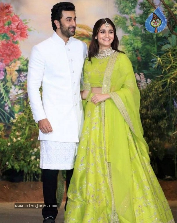 Sonam Kapoor - Anand Ahuja Reception Photos - 20 / 40 photos