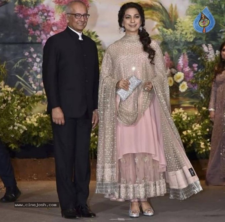 Sonam Kapoor - Anand Ahuja Reception Photos - 29 / 40 photos