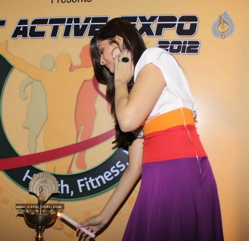 Sonam Kapoor at Get Active Expo 2012 Launch - 16 / 28 photos