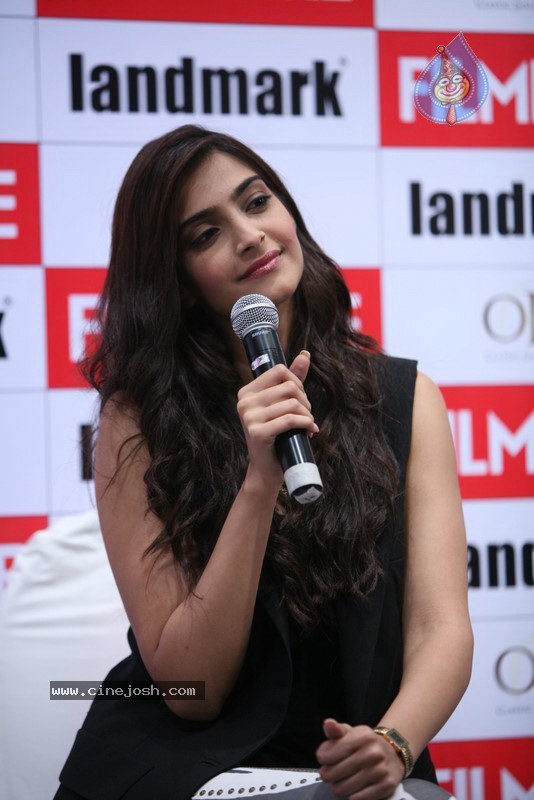Sonam Kapoor Launches FilmFare New Magazine - 3 / 47 photos