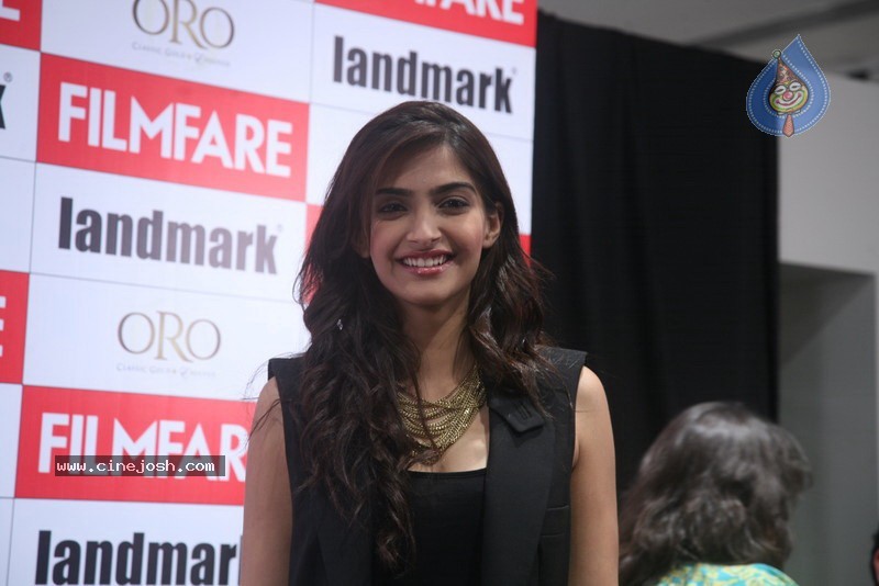 Sonam Kapoor Launches FilmFare New Magazine - 22 / 47 photos