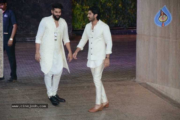 Sonam Kapoor Sangeet and Mehndi Ceremony - 53 / 63 photos