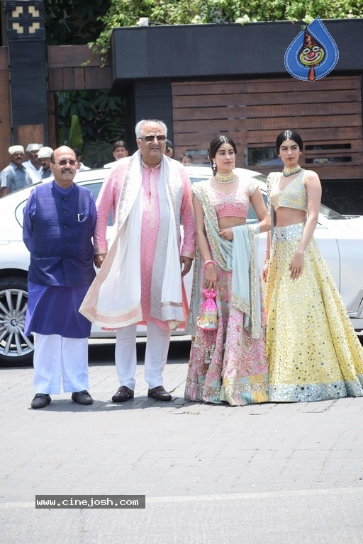 Sonam Kapoor Wedding Photos Set2 - 12 / 42 photos