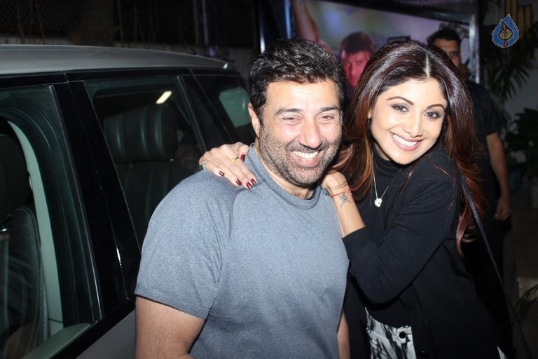 Special Screening of Saala Khadoos - 75 / 83 photos
