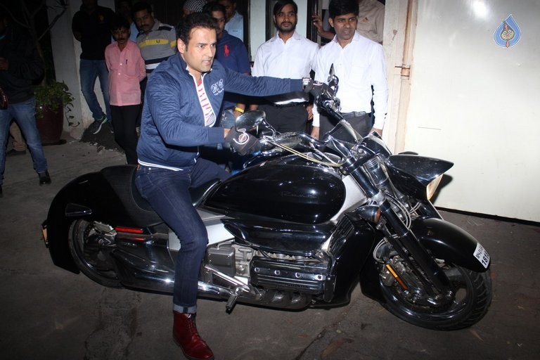 Special Screening of Saala Khadoos - 78 / 83 photos