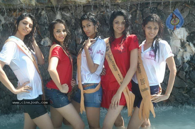 Spicy Models at Indian Princess 2011 Bash - 24 / 113 photos