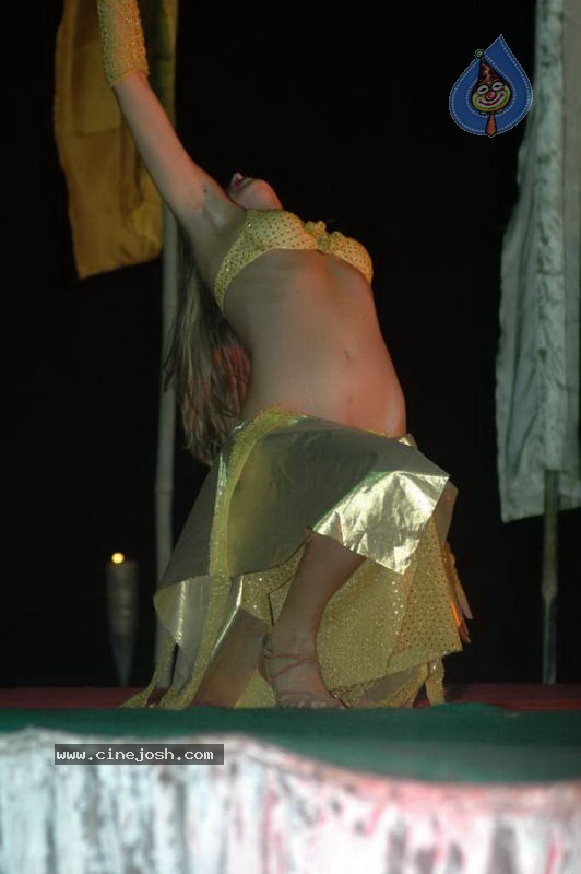 Spicy Models at Indian Princess 2011 Bash - 90 / 113 photos