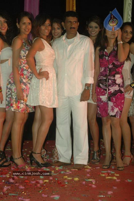 Spicy Models at Indian Princess 2011 Bash - 109 / 113 photos