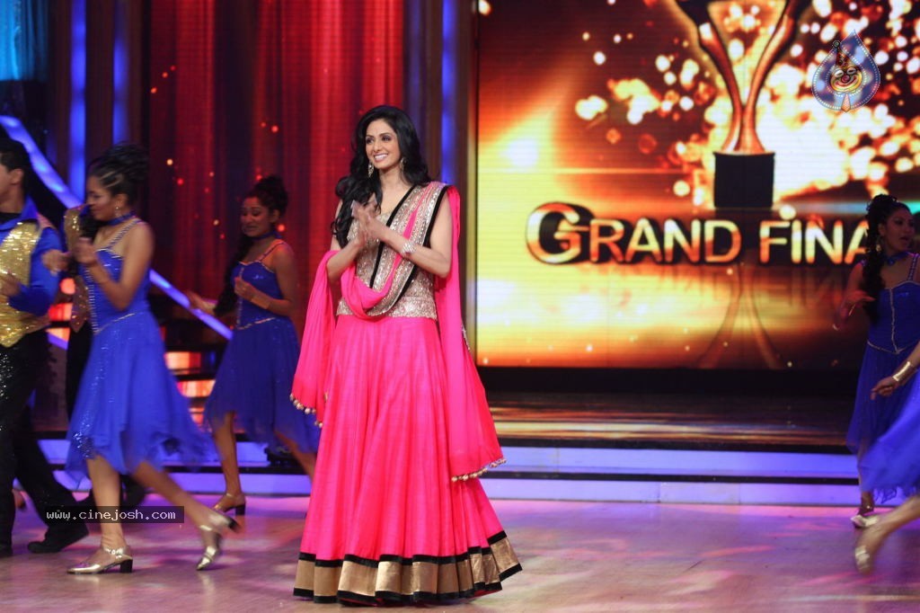 Sridevi at Jhalak Dikhla Jaa Grand Finale - 8 / 69 photos