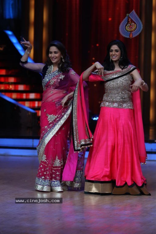 Sridevi at Jhalak Dikhla Jaa Grand Finale - 40 / 69 photos