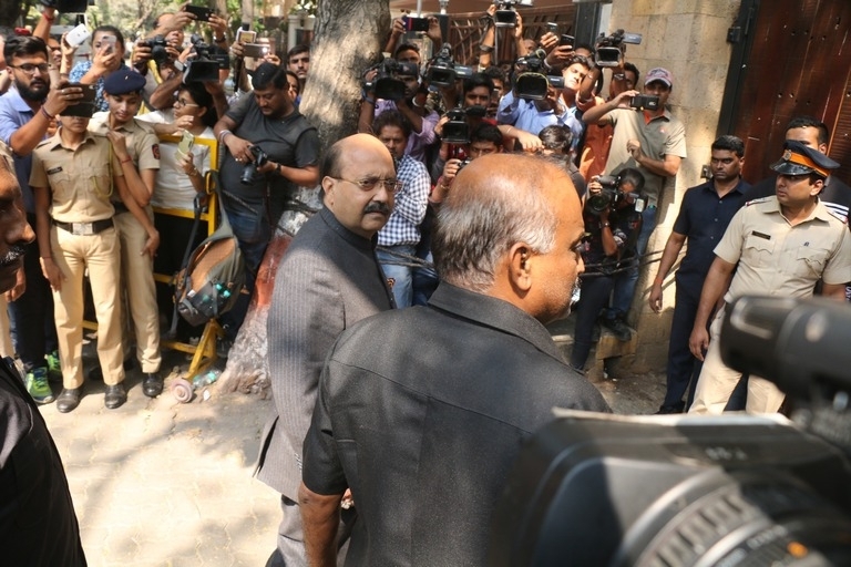 Sridevi Death - Celebs Visit Anil Kapoor Set 3 - 6 / 18 photos